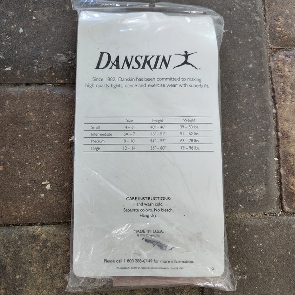 Ice Skating Danskin Dancewear Girls Heavyweight Footed Figure Skating Tights - Picture 2 of 5